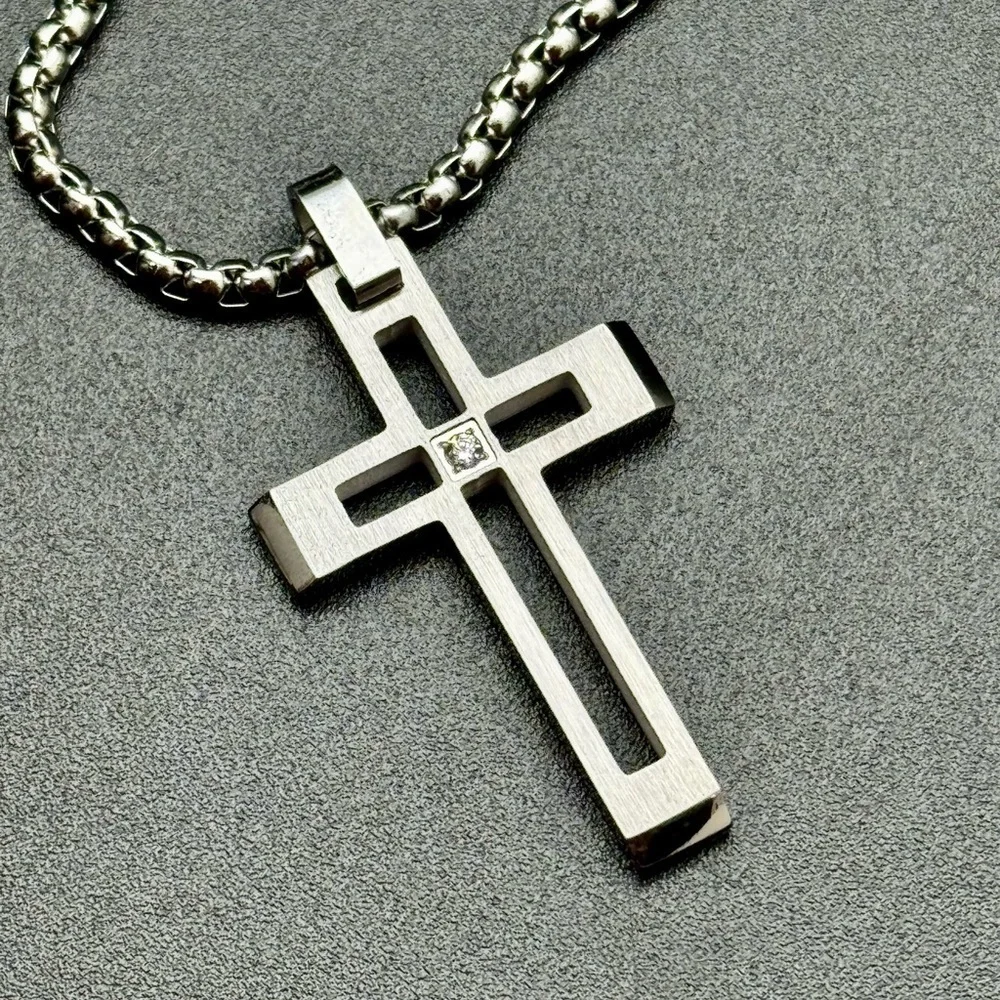 NEW Stainless Steel Cross Pendant Necklace